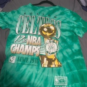 Men’s Boston Celtics shirt